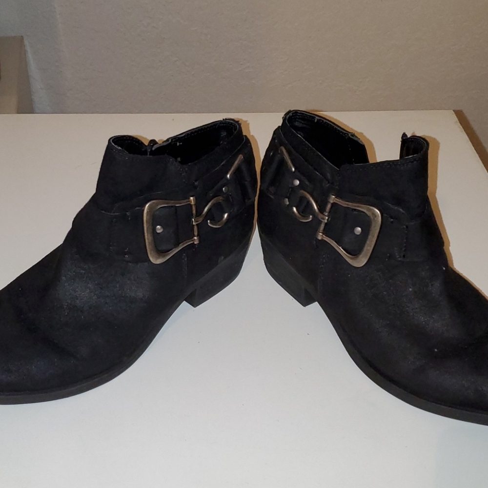 Black carlos Santana booties